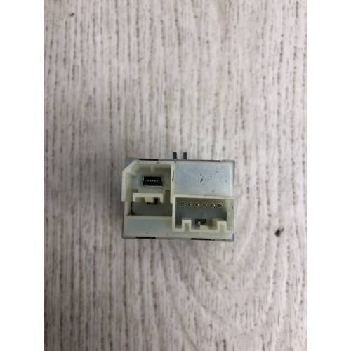 13581213-USB адаптер CADILLAC XTS 13-17
