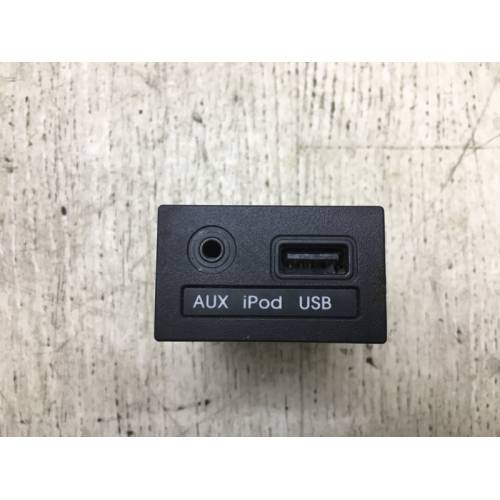 96120-3X000-USB адаптер HYUNDAI ELANTRA MD 10-15