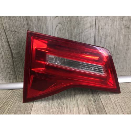 Фонарь внутренний лев. ACURA MDX (YD2) 06-13