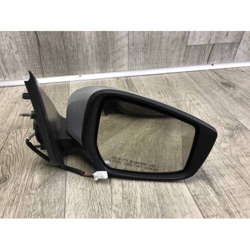 Зеркало прав. NISSAN VERSA B17 11-19