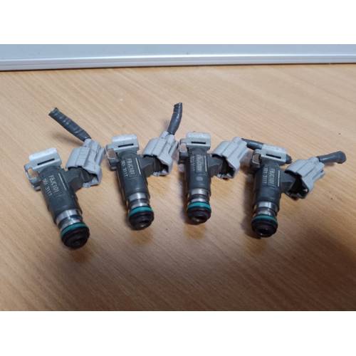 Форсунка топливная NISSAN X-TRAIL T30 01-07