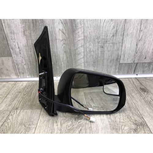 Зеркало прав. TOYOTA SIENNA 11-16