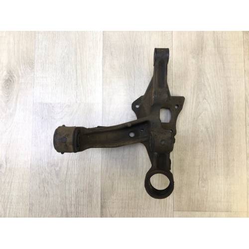 Цапфа лев. TOYOTA CAMRY 30 02-06