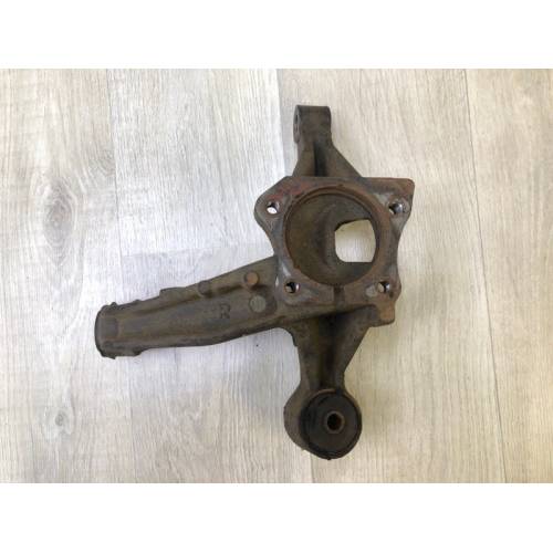 Цапфа прав. TOYOTA CAMRY 30 02-06