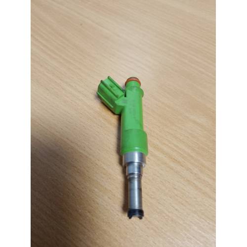 Форсунка топливная TOYOTA CAMRY 55 14-17 Форсунка топливная TOYOTA CAMRY 55 14-17