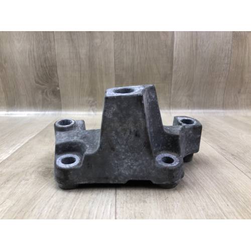 Кронштейн двигуна лів. JEEP PATRIOT 10-17