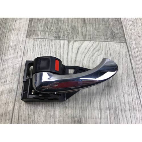 Ручка дверей внутрішня задн. лів. TOYOTA CAMRY 40 06-11