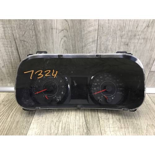 Панель приладів TOYOTA SIENNA 11-16