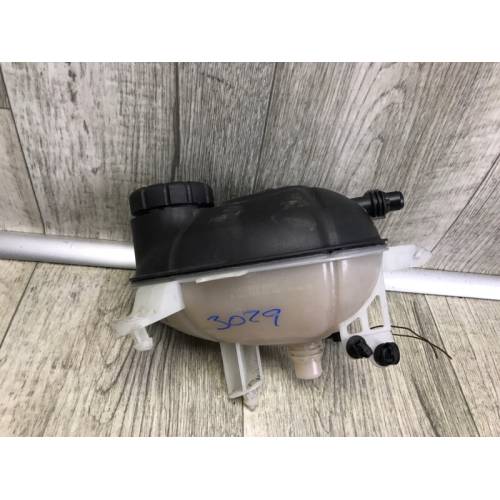 Бачок розширювальний MERCEDES C-CLASS W205 16-21 Бачок розширювальний MERCEDES C-CLASS W205 16-21