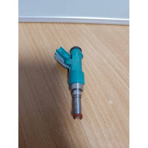 Форсунка топливная TOYOTA SIENNA 11-16