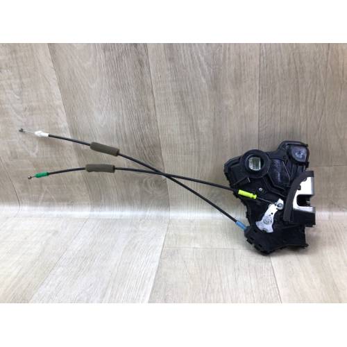 Замок двері передн. прав. TOYOTA VENZA 09-16