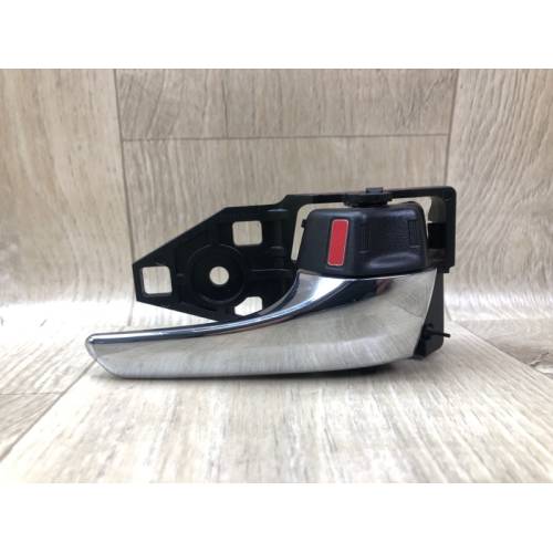 Ручка дверей внутрішня передн. прав. TOYOTA VENZA 09-16