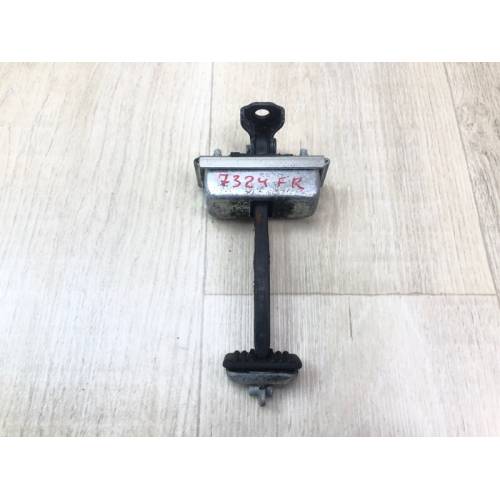 Обмежувач дверей передн. прав. TOYOTA SIENNA 11-16