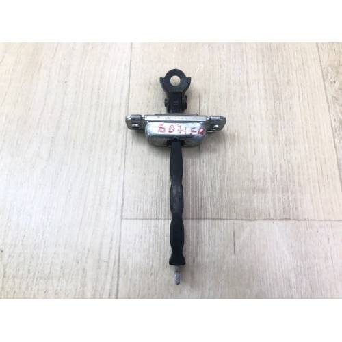 Ограничитель двери передн. прав. HYUNDAI VELOSTER 11-18