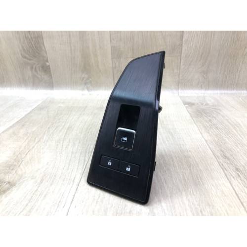 Кнопка стеклоподъемника передн. прав. NISSAN X-TRAIL/ROGUE T33 20-