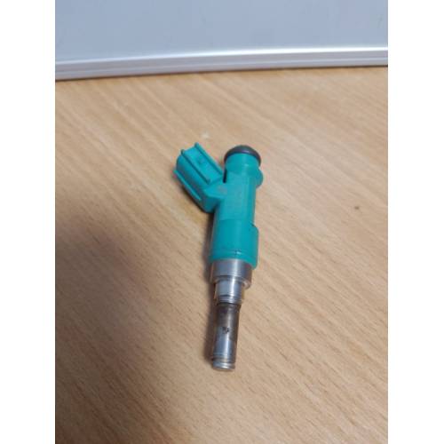 Форсунка топливная TOYOTA SIENNA 11-16