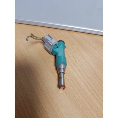 Форсунка топливная TOYOTA SIENNA 11-16