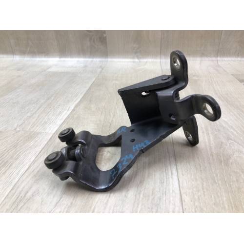 Ролик сдвижной двери средний задн. прав. TOYOTA SIENNA 11-16