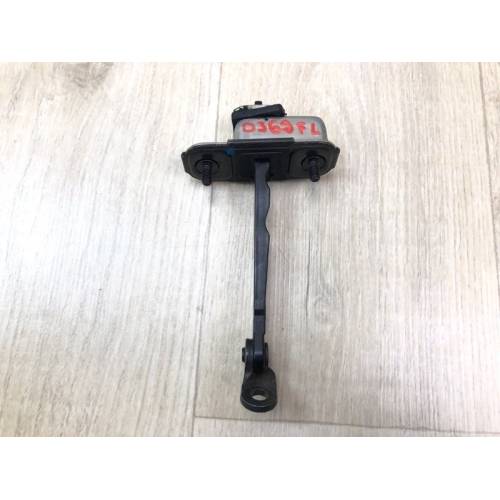 Ограничитель двери передн. лев. HYUNDAI VELOSTER 11-18