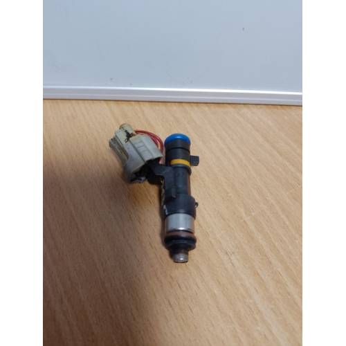 Форсунка топливная INFINITI M35/M45 04-10