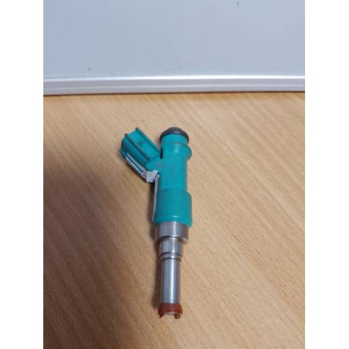 Форсунка топливная TOYOTA SIENNA 11-16