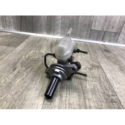 Головний гальмівний циліндр TOYOTA SIENNA 11-16