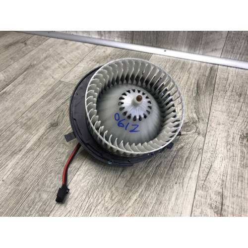 Моторчик пічки VOLKSWAGEN TIGUAN 16-23 Моторчик пічки VOLKSWAGEN TIGUAN 16-23