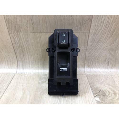 Кнопка стеклоподъемника передн. прав. HONDA ACCORD CU8 / TSX 08-14