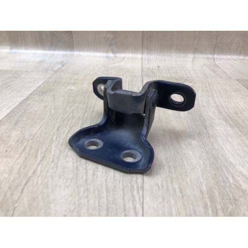 Петля двери нижняя передн. прав. TOYOTA CAMRY 40 06-11