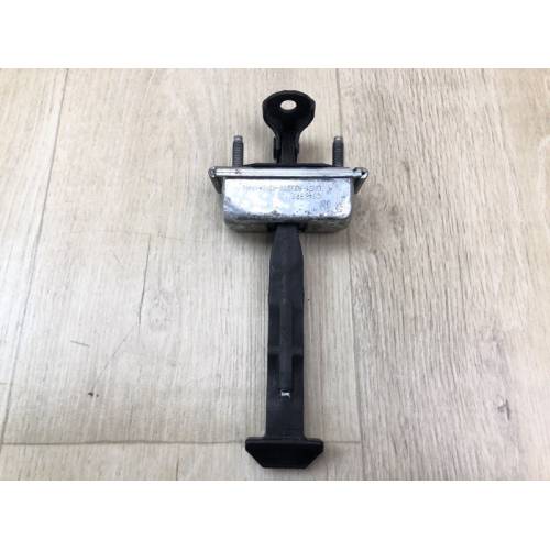 Ограничитель двери передн. прав. FORD FOCUS 10-18