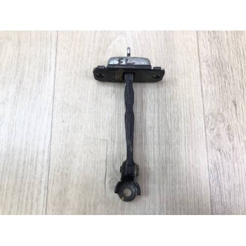 Ограничитель двери передн. лев. HYUNDAI ACCENT RB 10-