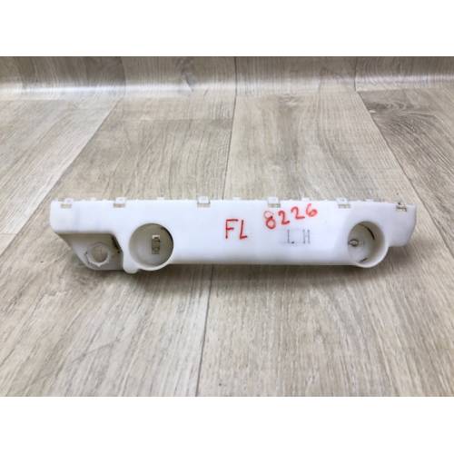 Кронштейн переднего бампера (на крыле) лев. NISSAN QUEST S 11-17