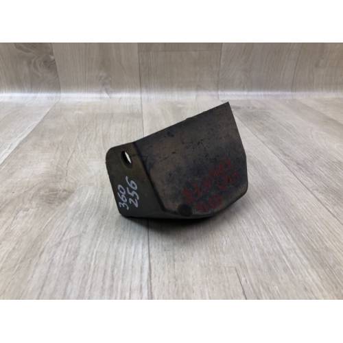 Накладка крыла передн. прав. NISSAN PATHFINDER R52 12-21