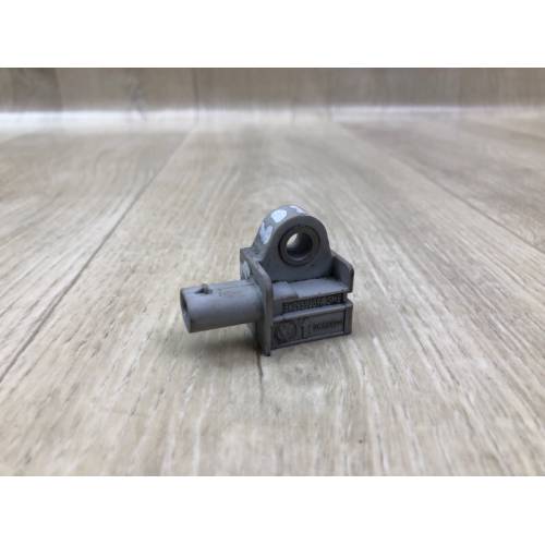 Датчик удара передн. VOLKSWAGEN JETTA USA 10-17