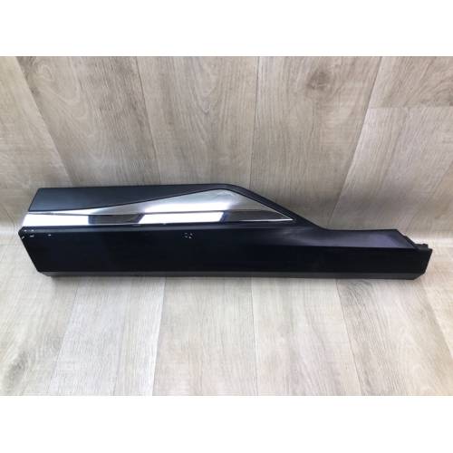 Накладка двери задн. лев. NISSAN X-TRAIL/ROGUE T33 20-