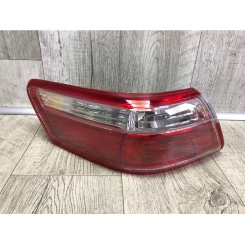 Ліхтар зовнішній лів. TOYOTA CAMRY 40 06-11