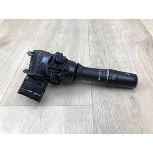 Підрульовий перемикач прав. TOYOTA TACOMA 05-15