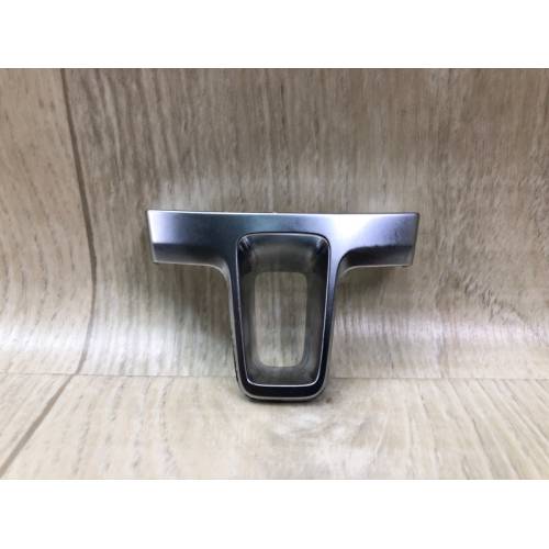 Накладка в салоне VOLKSWAGEN JETTA USA 10-17