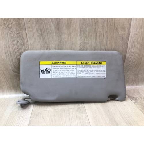 Козирок сонцезахисний лів. SUZUKI SX4 06-13