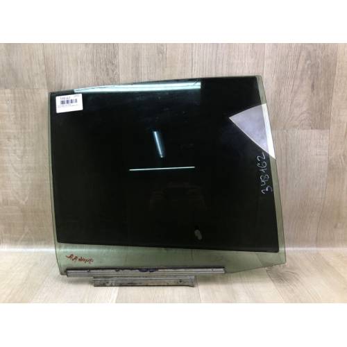 Стекло двери задн. прав. LEXUS CT200 11-17