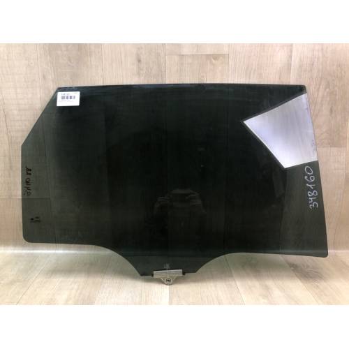 Стекло двери задн. прав. KIA SORENTO UM 14-