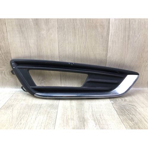 Накладка бампера прав. FORD FOCUS 10-18