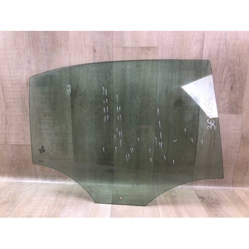 Скло дверей задн. прав. VOLKSWAGEN JETTA USA 10-17