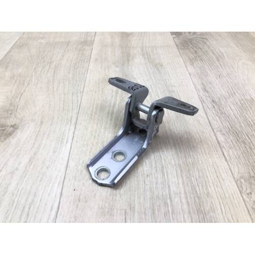 Петля двери верхняя передн. прав. MITSUBISHI OUTLANDER GF 12-