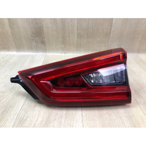 Ліхтар внутрішній прав. NISSAN QASHQAI/ROGUE SPORT 14-