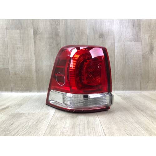 Фонарь наружный лев. TOYOTA LAND CRUISER 200 08-21