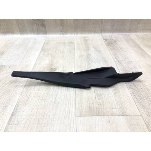 Пластик под лобовое стекло / Жабо прав. HONDA CIVIC FC/FK 15-