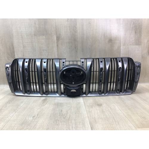 Решетка радиатора TOYOTA LAND CRUISER PRADO 150 09-17