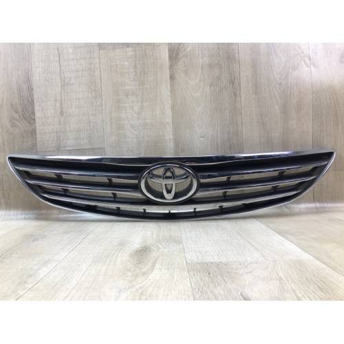Решітка радіатора TOYOTA CAMRY 30 02-06