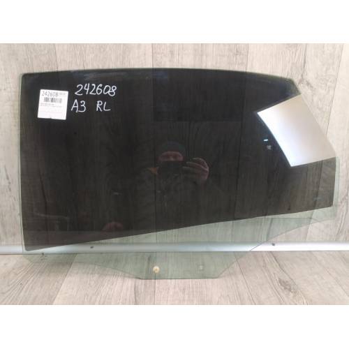 Стекло двери задн. лев. AUDI A3 (8V) 12–17